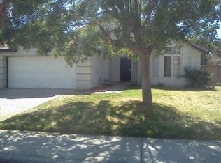 1040 Stetson Ave, Rosamond, CA 93560