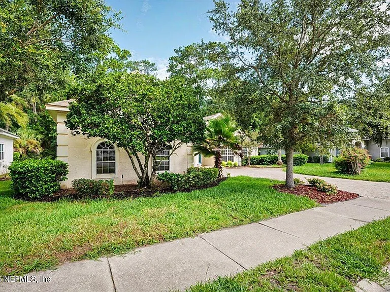 337 S Mill View Way — Photo 3