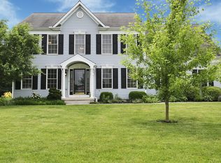 4 Crimson Ln, Lititz, PA 17543