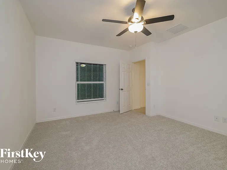 845 Avenal Ln — Photo 11