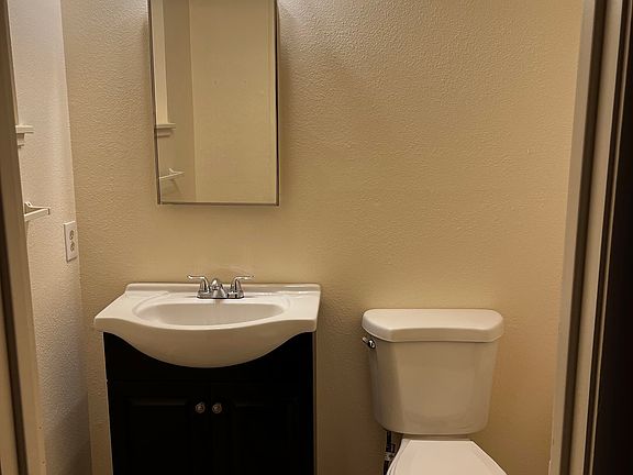4th image of 7714 Camellia Ln