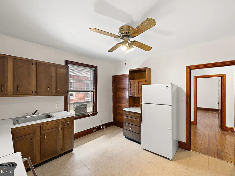 409 W 20th St #2 — Photo 14