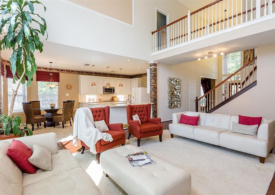 1st image of 2114 Hill Canyon Ct