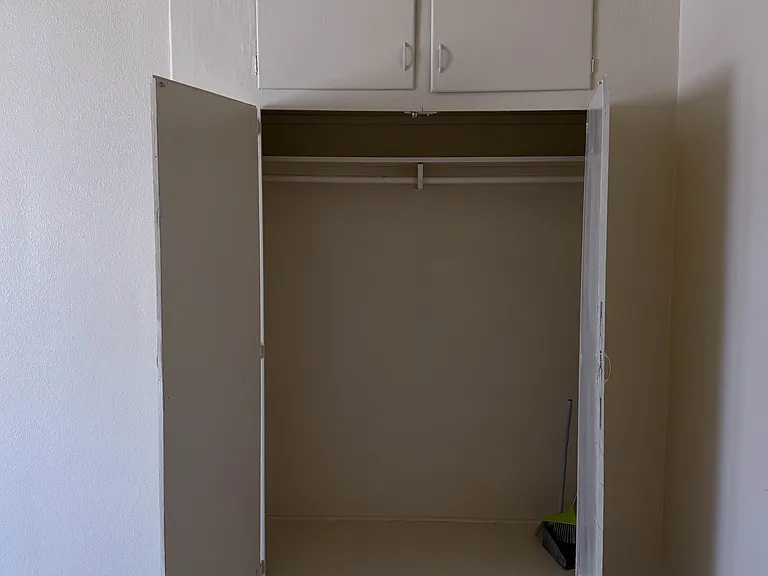 6515 S Victoria Ave #3 — Photo 17