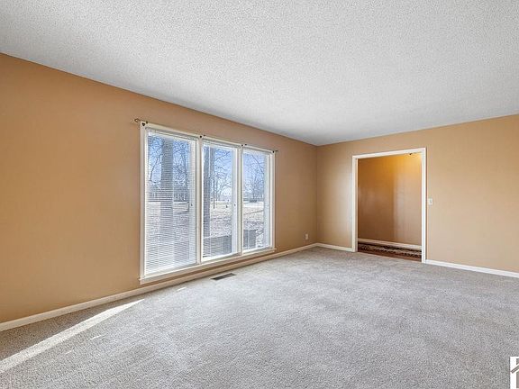 4th image of 101 Lynnwood Dr