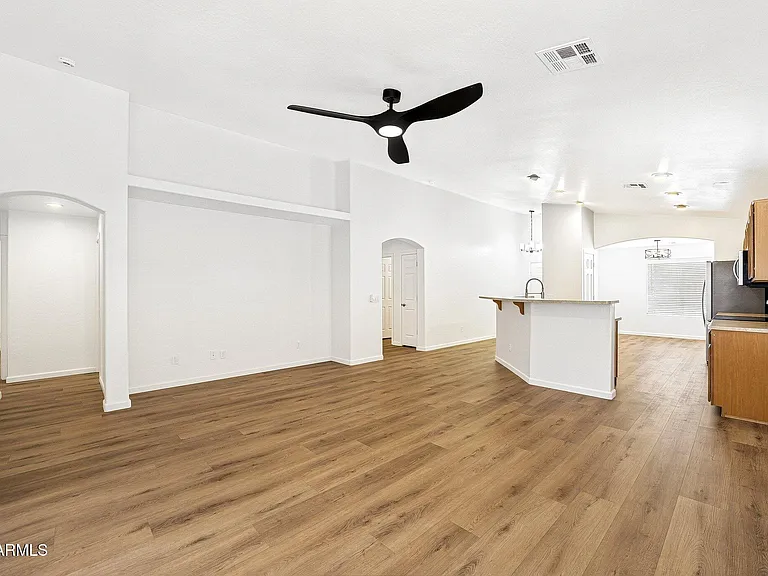 1582 E Leaf Rd — Photo 10