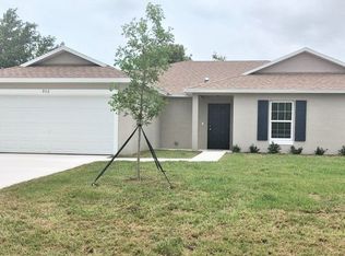 952 SW Gaitor Ave, Port Saint Lucie, FL 34953