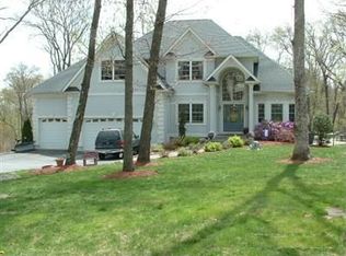 15 Wildflower Ln, Putnam Valley, NY 10579