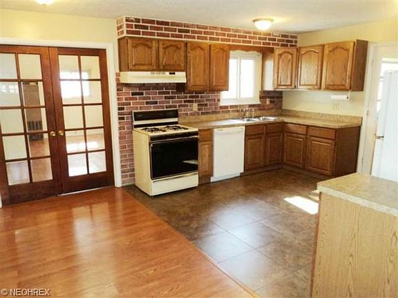 2nd image of 38240 Laura Dr