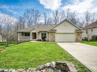 136 Mountain View Dr, Crossville, TN 38558