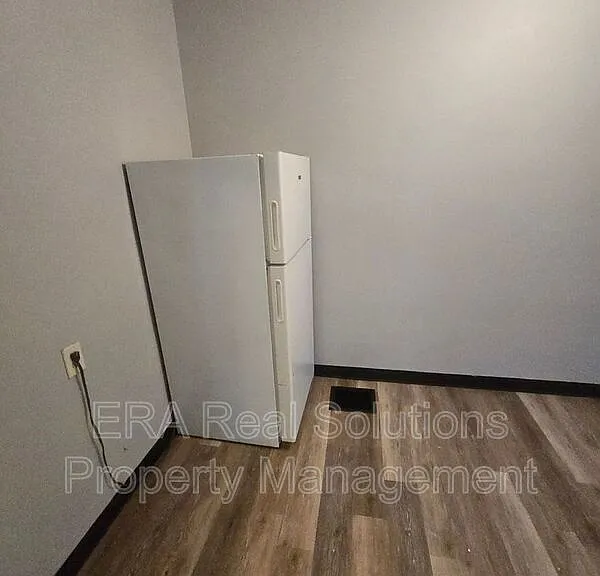 81 N Hampton Rd #A — Photo 5