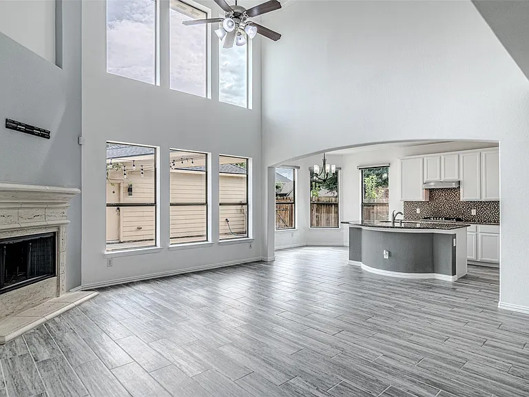 6219 Saint Rosalia Dr — Photo 13