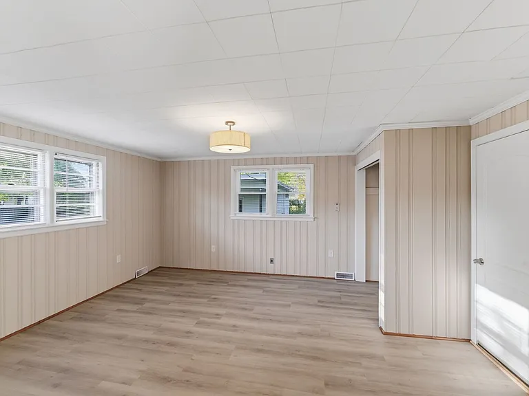 2405 Greenland Ave — Photo 15