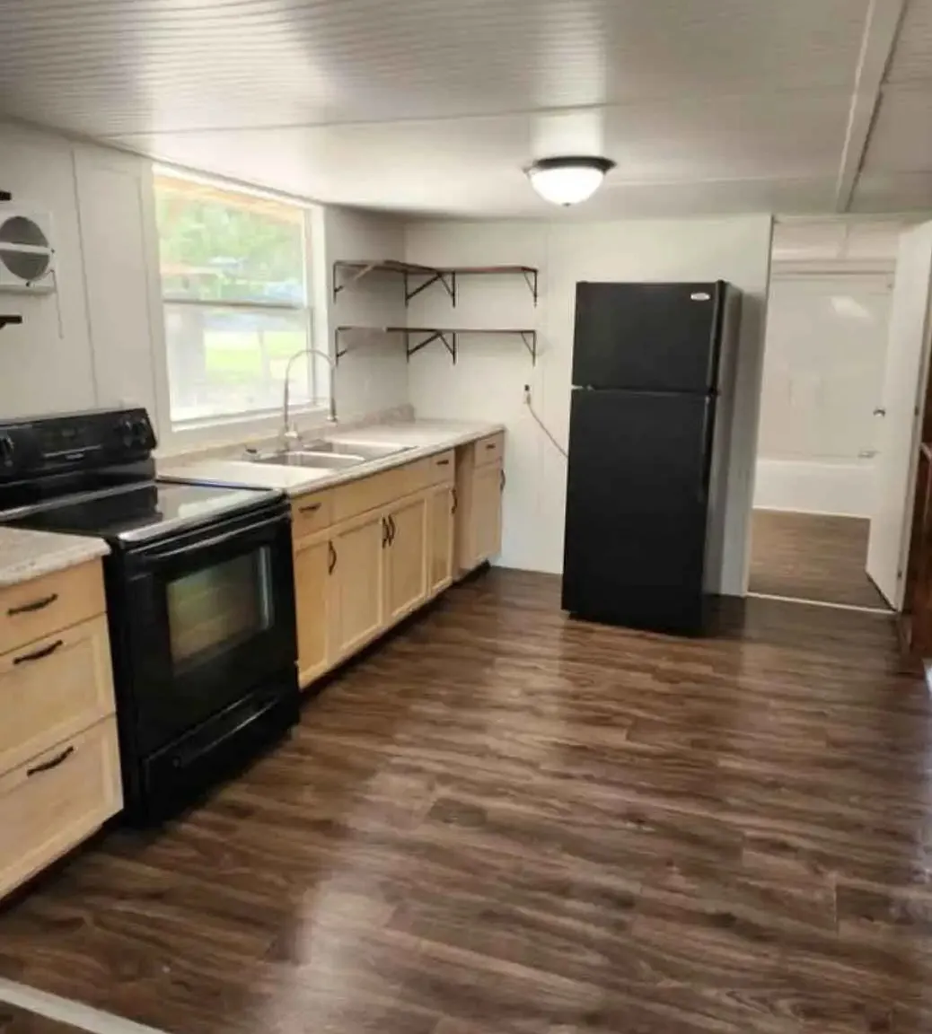 2 bed, 1056 sqft, $1,295 — Photo 2