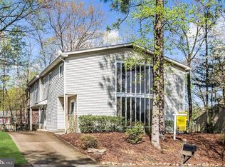 16206 Dartmoor Dr, Dumfries, VA 22025