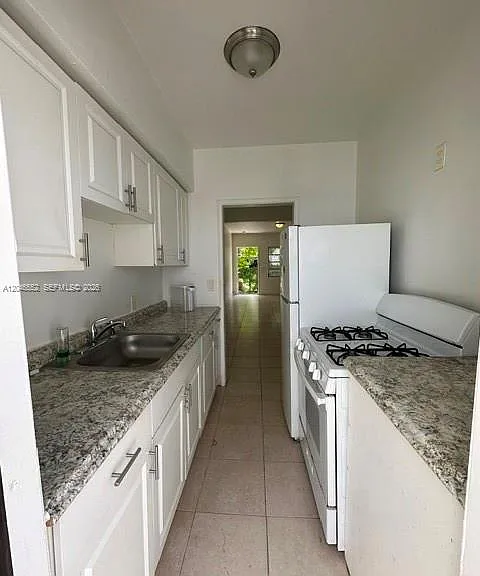 30 S Shore Dr #4 — Photo 2