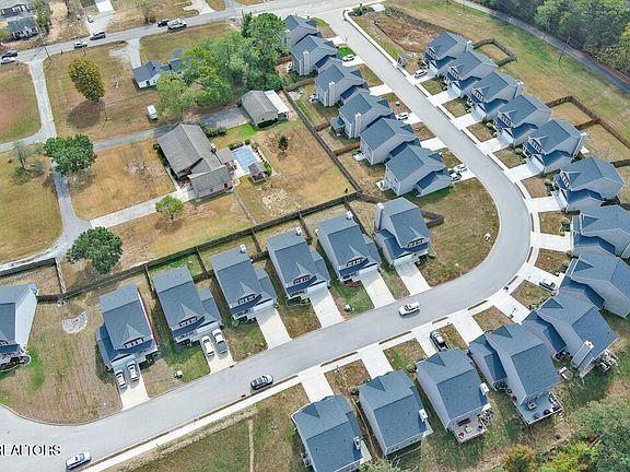 3rd image of 6750 Albatross Ln