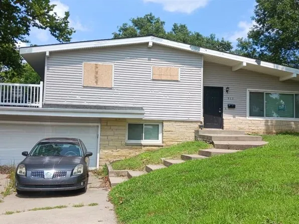 517 Brown Circle Dr, Osawatomie, KS 66064