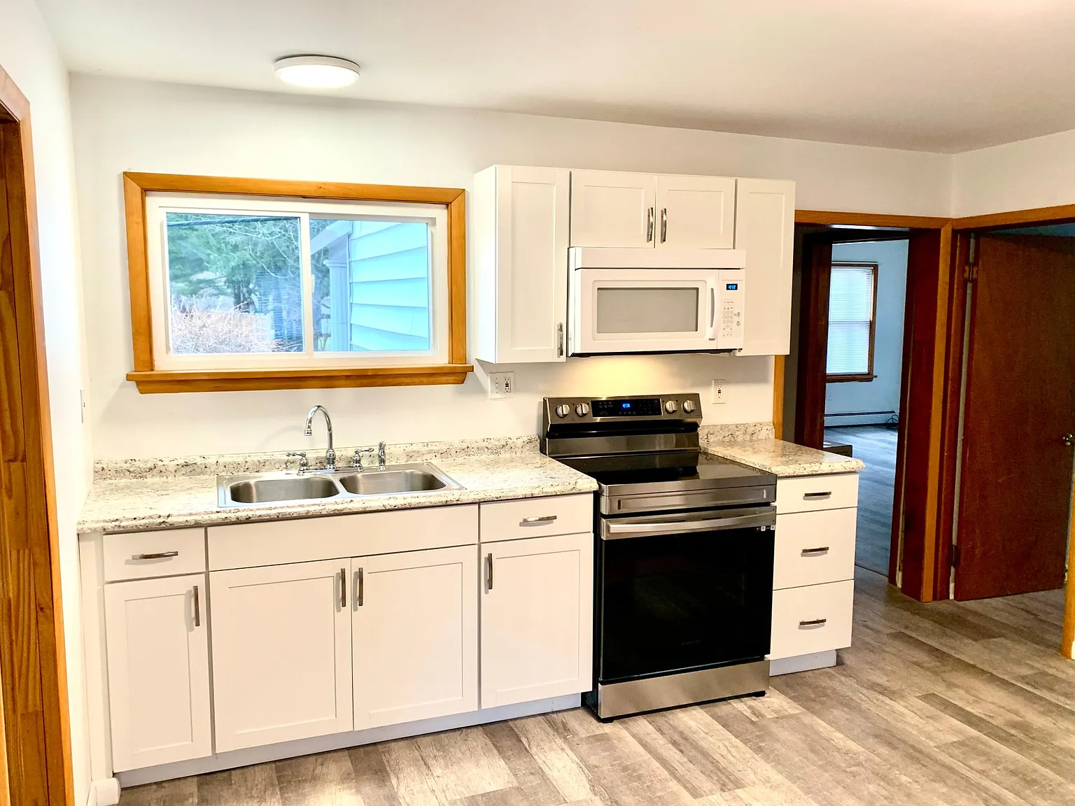 2 bed, 810 sqft, $2,375 — Photo 2