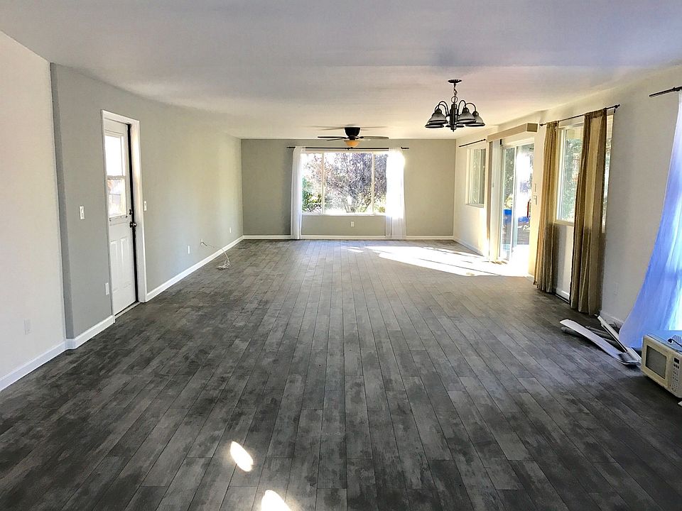 1st image of 2902 Admiral Ave