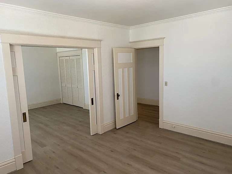 311 North Broadway Street — Photo 8