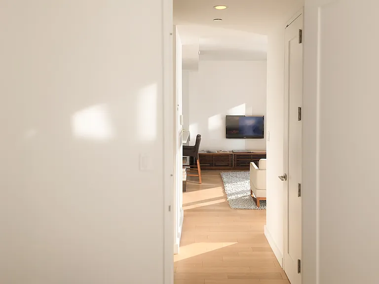 22 N 6th St #17L — Photo 9