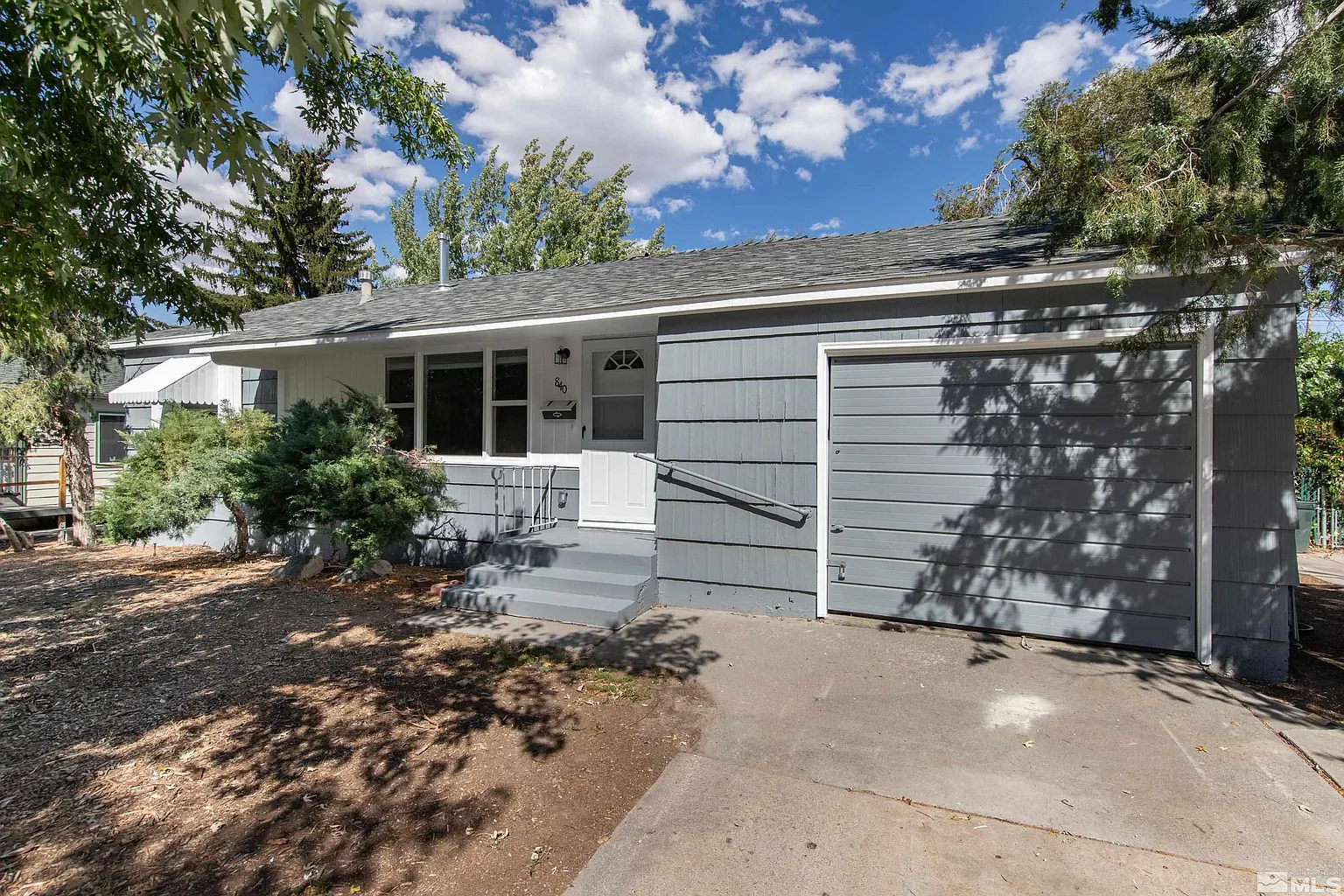 840 Lodge Ave photo 1