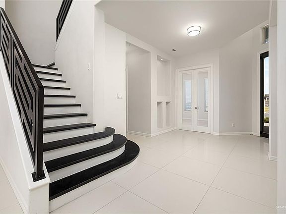 3rd image of 2306 Holland Ave
