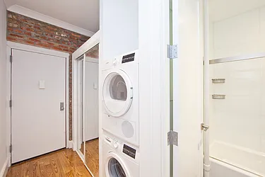 Rented by R New York