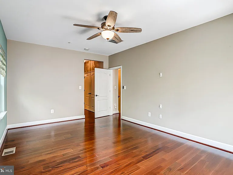 13526 Waterford Hills Blvd #13526 — Photo 25