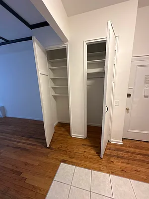 Rented by Eric Goodman Realty Corp | media 14