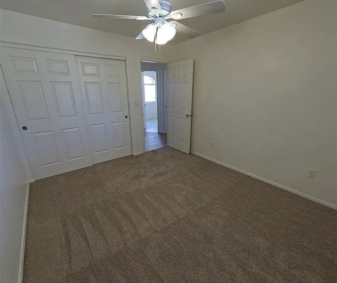 2112 E Desert Lakes Dr — Photo 23