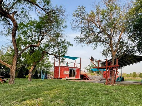 1512 River Grove Rd #A