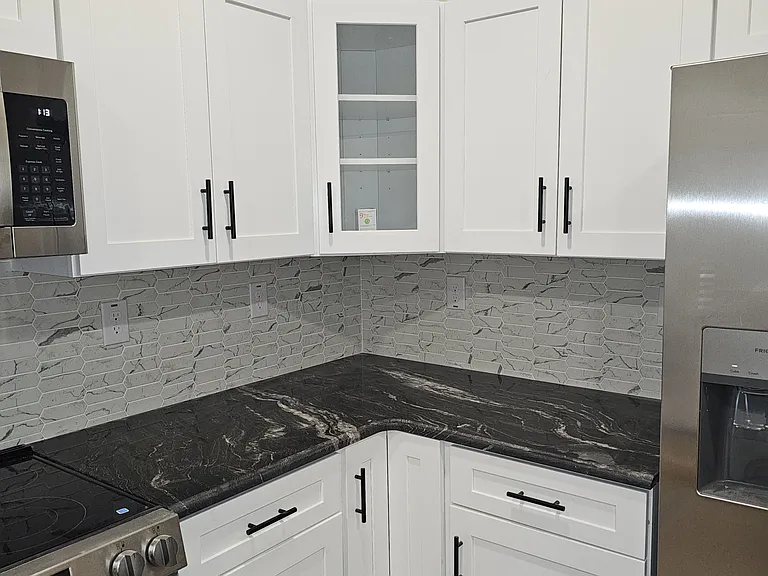 1105 S Josephine Boyd St — Photo 2