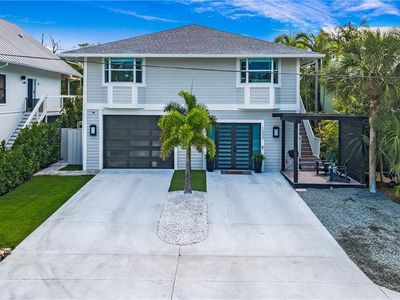 1300 Grand Canal DR, Naples, FL, 34110