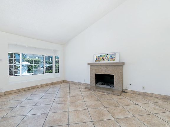5th image of 19680 Vista Hermosa Dr
