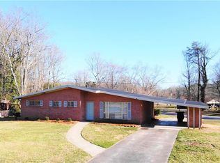 1111 Green St, Reidsville, NC 27320