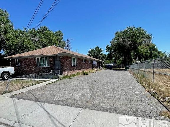 2nd image of 824 12th St #A-b