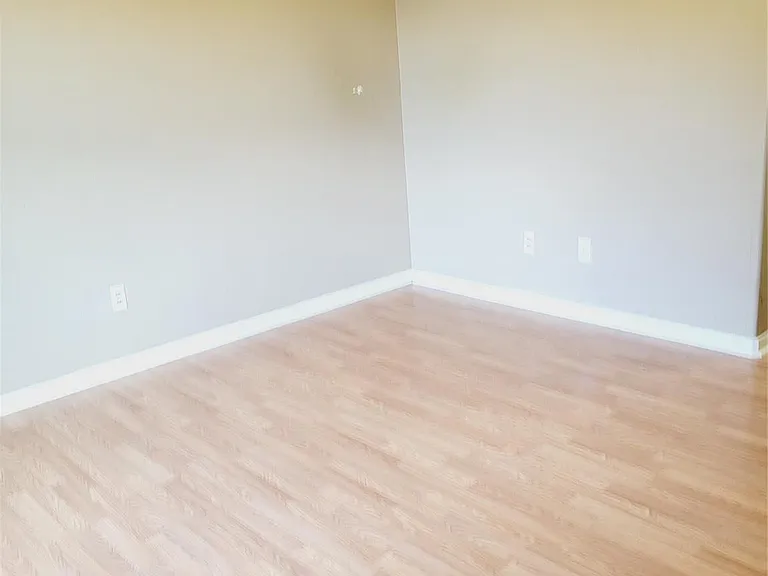 4611 Knoxville St — Photo 12