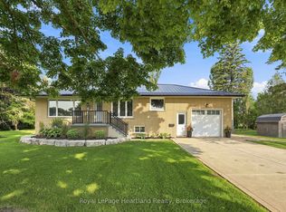 20 Queen St W, Clifford, ON N0G 1M0