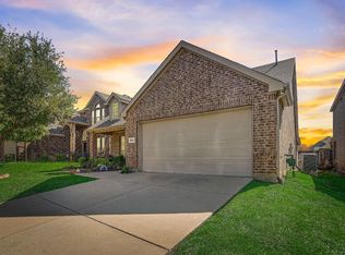 1417 Hawk Valley Dr, Little Elm, TX 75068