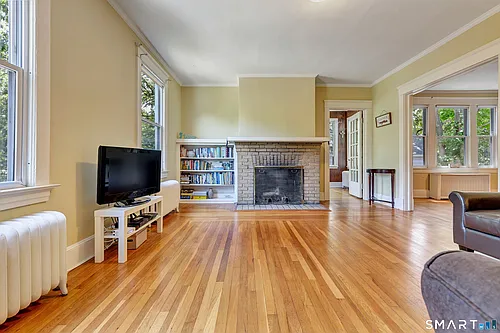 326 W Rock Ave #2 Photo 1