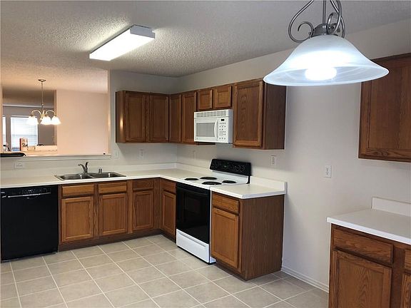 2nd image of 3111 Paolo Dr