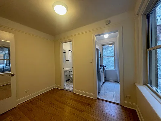 Rented by Cooper & Cooper Real Estate | media 8