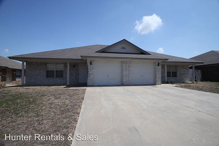 1st image of 3208-A Toledo Dr