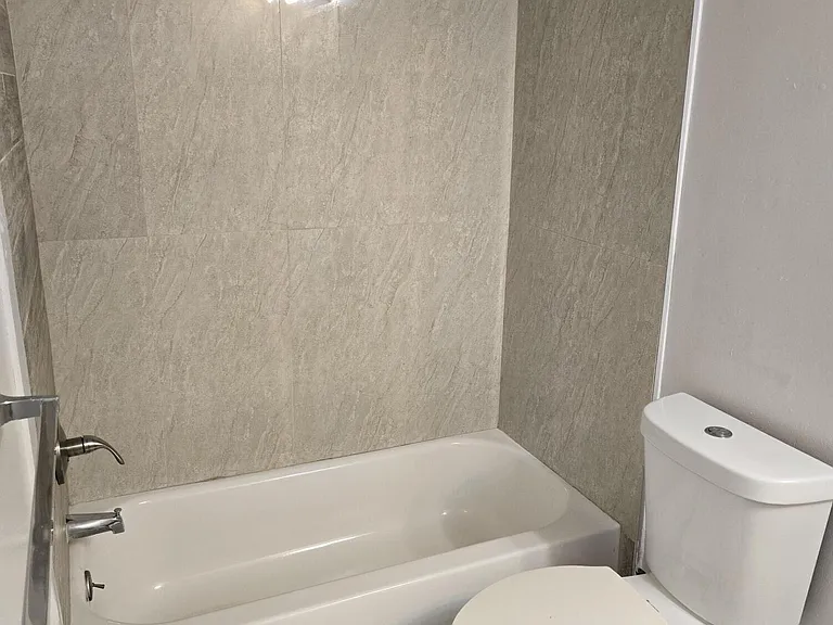 2830 Somerset Dr #203N — Photo 1