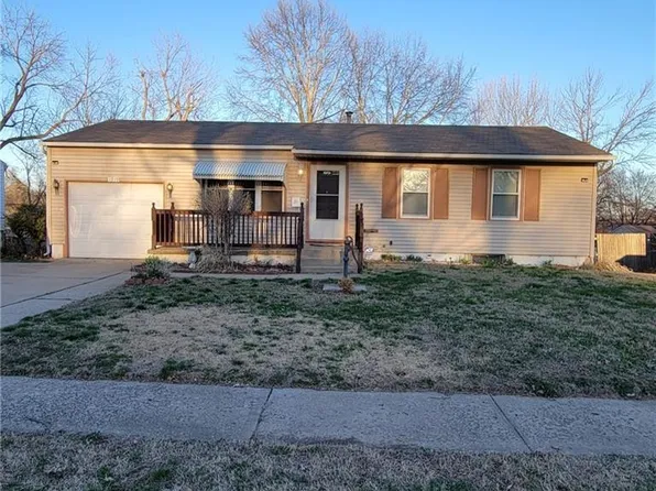 1213 N Redwood Dr, Independence, MO 64056