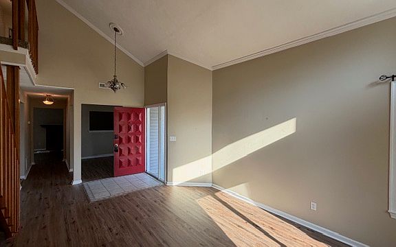 4th image of 913 Lord Dunmore Dr