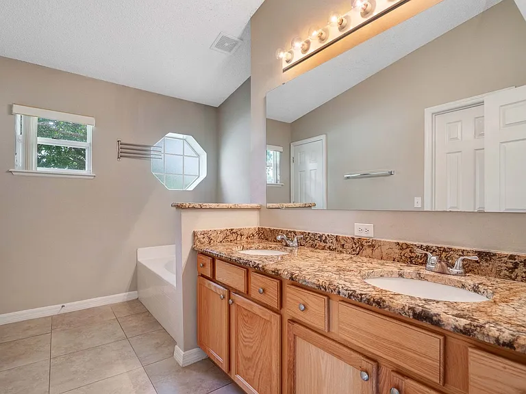 1845 Corner Meadow Cir — Photo 11