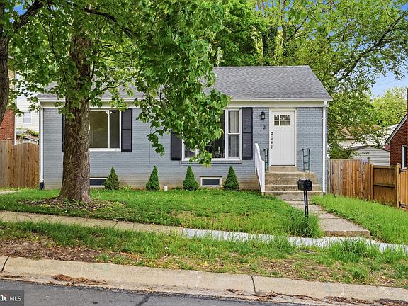 4th image of 10813 Jewett St